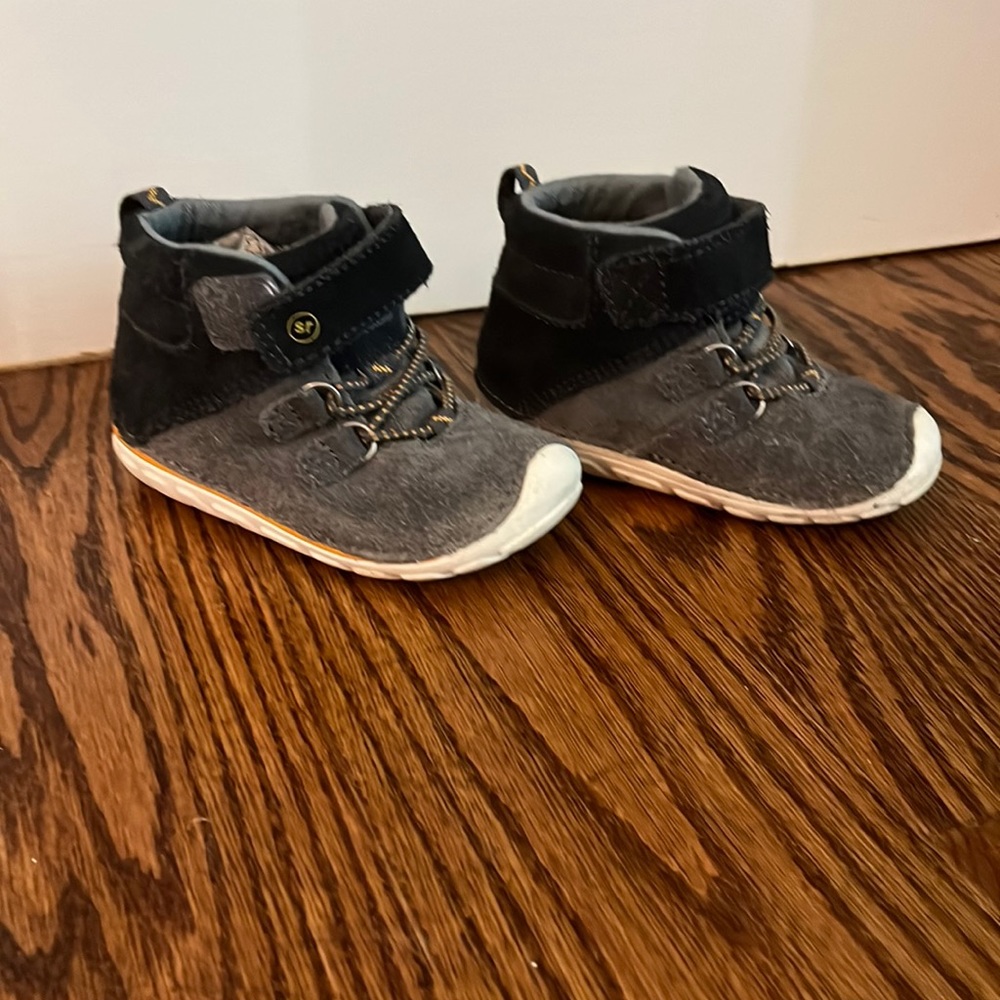 Stride Rite Baby Shoes - Size 4.5W